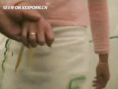 Young girl sucks boyfriend