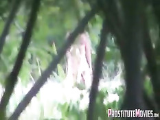 Молодёжь трахается на берегу моря