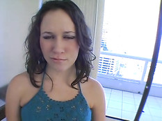 Everyone cums in her hands