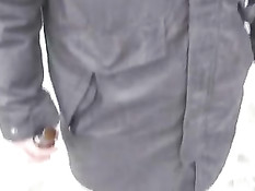 Две пары студентов трахаются на кровати