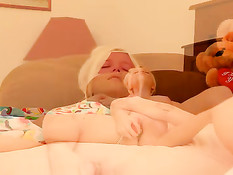 Татьяна мастурбирует на камеру