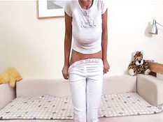 Pissed buxom chick fucks herself