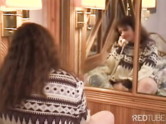 Chubby brunette has time for a blowjob