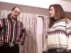 Chubby brunette has time for a blowjob