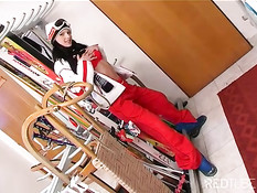 Pretty boarder girl is getting hot