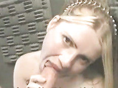 Cheryl giving good blowjob