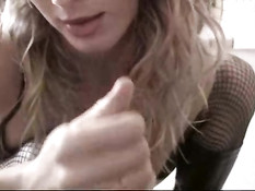 Blonde babe get fucked