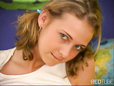 Teen girl and her dildo