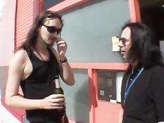 Groupie gets shagged