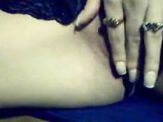 Girl masturbates infront a cam