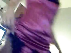 Girl masturbates infront a cam