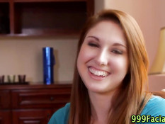 rayven samorr rubs clit while giving blowjob