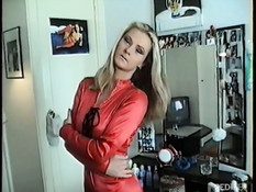 Bimbo bitch in sexy red body