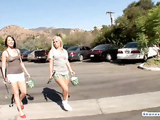 Golf playing horny lesbian pussies