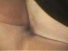 Пацан дерёт двух молодых подружек