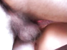 Жахач на диване с молодой любовницей