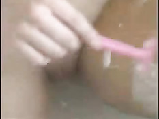 Brunette Chick Shaves In Bath