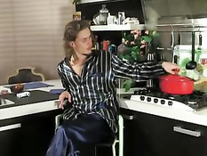 Senorita Le Gusta En La Cocina Y A Todo Culo