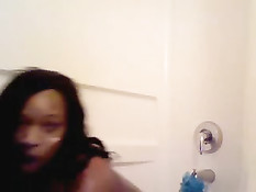 Shaking Her Bum In The Bath