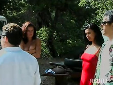 Two hotties and one lucky dick