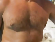 Sandy Style Goes For A Dip