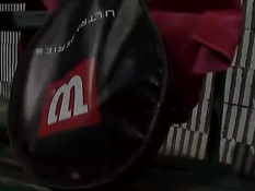 Сара Твейн очень горячая девушка играющая в теннис