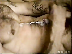 Домашний парень снова дрочит