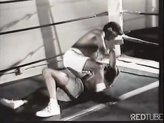 Классическая эротичная борьба