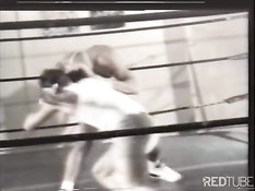 Сексуальная мужская борьба