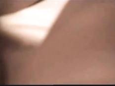 Чёрный парень сосёт член