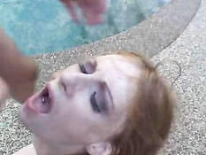 Всю свою сперму он вылил ей на личико