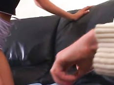 Angel Long просто обожает сосать член