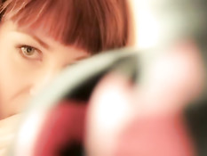 Рыженькая делает отличный минет