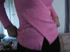 Домашняя девка показывает половые органы