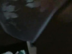 Домашняя девка показывает половые органы