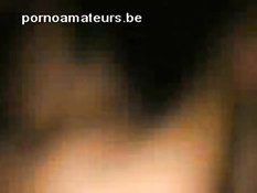 Брюнетка делает минет своему мужу