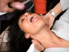 Частный любительский немецкий секс в гараже