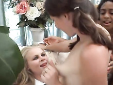 Групповой секс четырёх лесбиянок