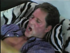 Она хочет секса с двумя парнями