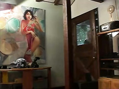 Две горячие блондинки соблазняяют качка