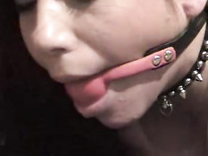 Арианну связали и хорошенько отшлёпали