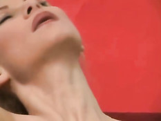 Видео женщины с бананом в вагине