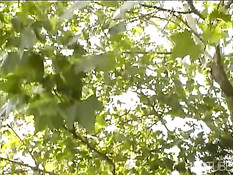 Секс в саду с сисястой девкой