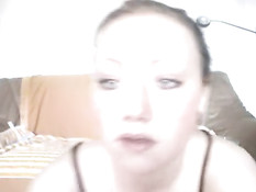 Сексуальная немецкая девушка играет с вибраторами