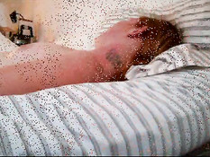 Молодая девушка очень жаждет секса