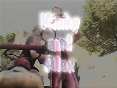 Видео секса с горячей блондинкой на улице