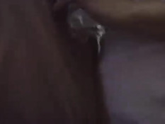 Два молодых гея ебутся сидя на крыше дома