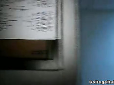 Азиатку трахают сзади в колледже