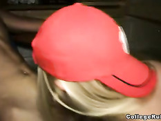 Студенты в колледже снимают порно видео