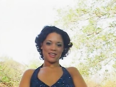 Секс на лавочке с очень похотливой девочкой